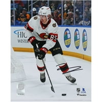 Debitantska fotografija Jakea Sandersona u bijelom dresu Ottava Senators s autogramom 810 u NHL-u