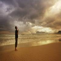 Čovjek koji se moli na plaži, plakat s printom Christie-Anne Glubish, dizajnerske fotografije